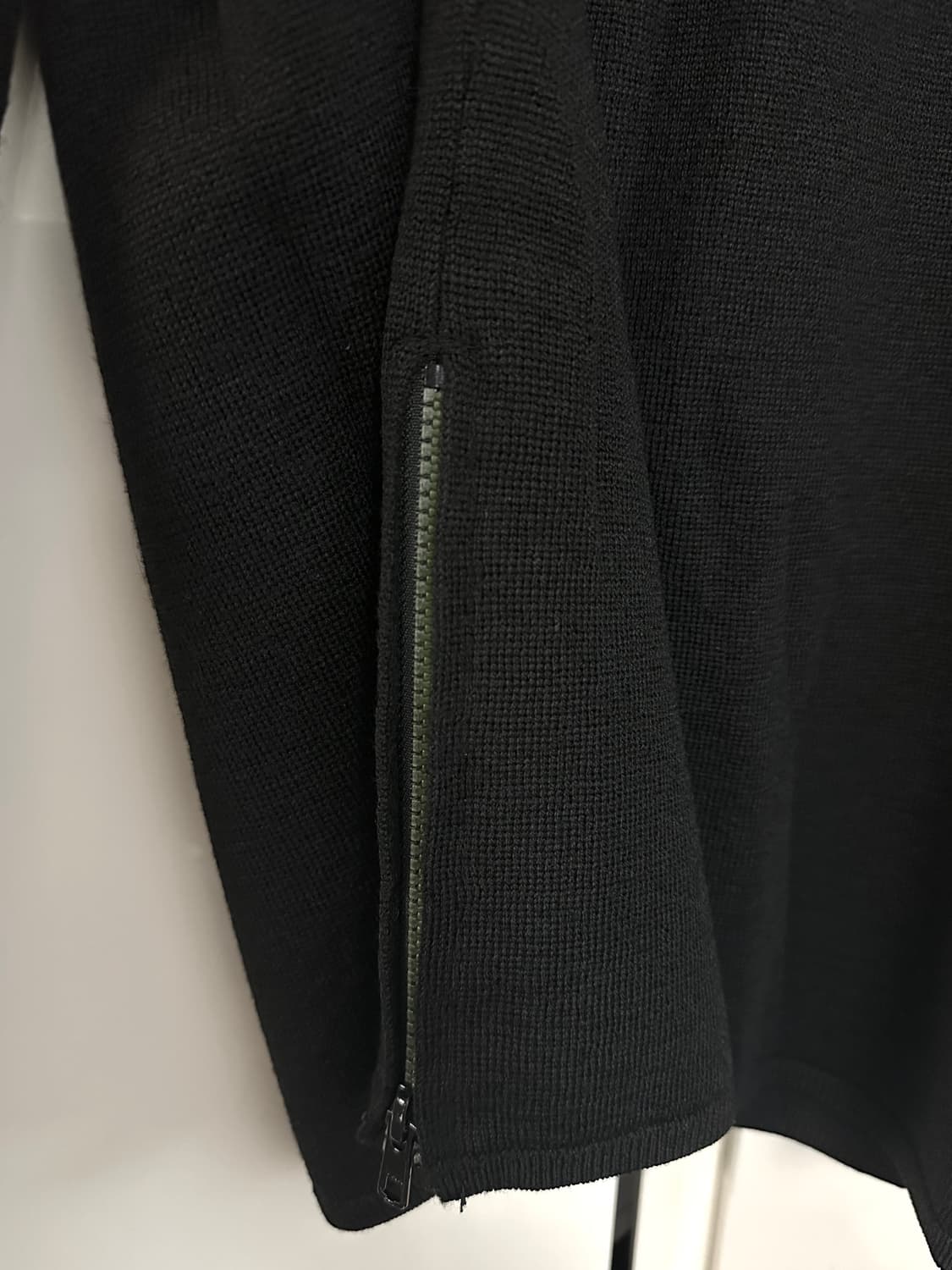 [M] 아크네 미카 사이드 지퍼 니트 상품이미지2