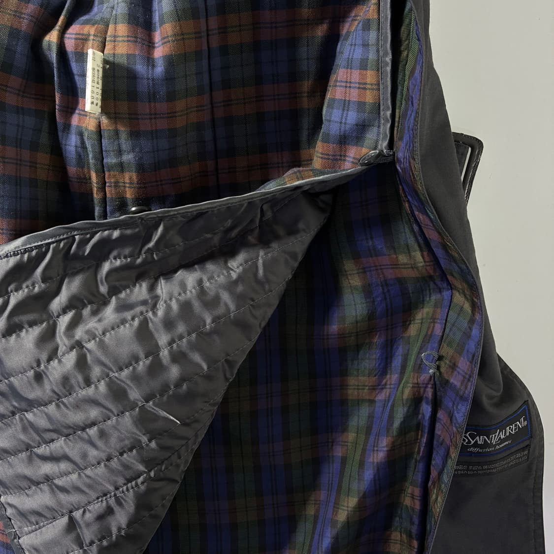 Yves Saint Laurent  입생로랑 체크 안감 트렌치 코트 상품이미지5