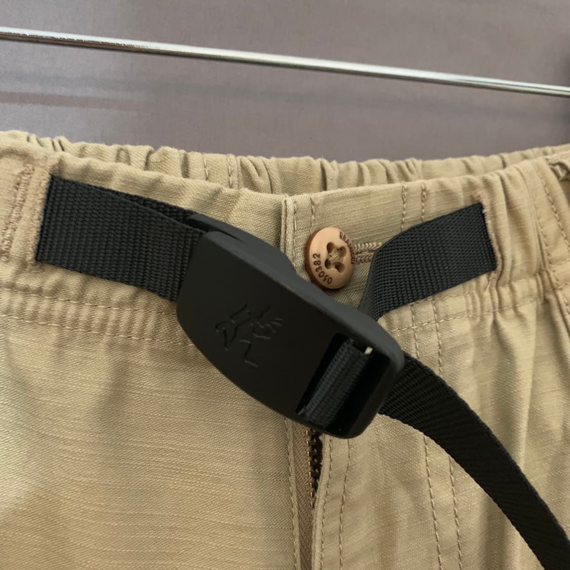 M 그라미치 백 새틴 루즈 테이퍼드 벨티드 팬츠 바지 상품이미지5