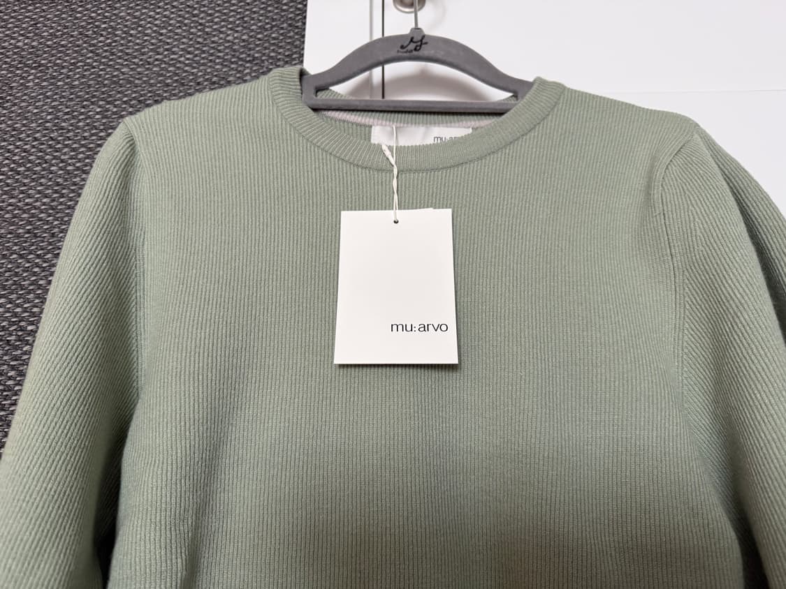 새상품)무아르보 mu:arvo  ROUND SLEEVE KNIT PULL 상품이미지3