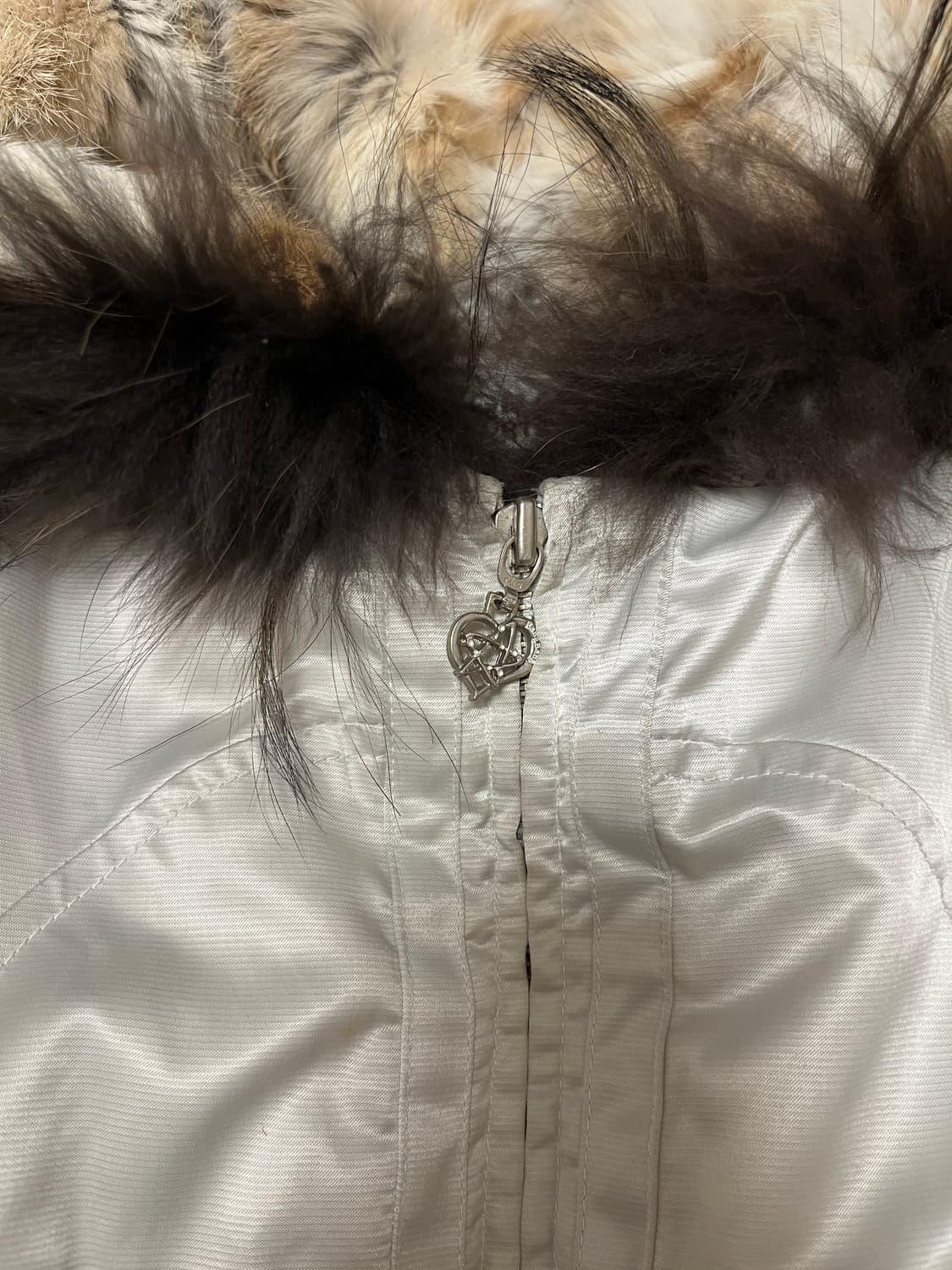 아이보리 후드 케이프 퍼패딩 상품이미지2