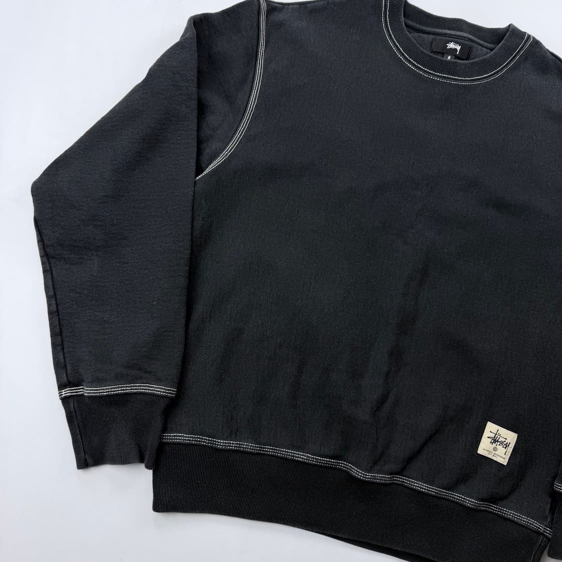 스투시 콘트라스트 스티치 맨투맨 상품이미지2