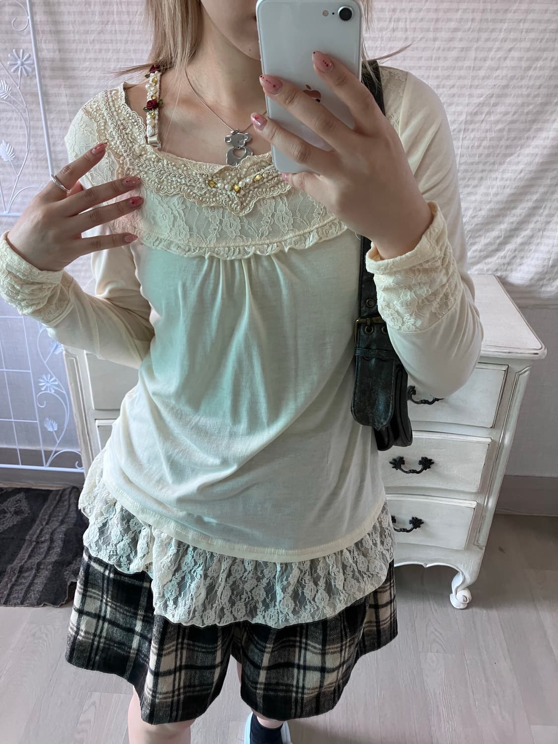 Axes femme 레이스 로즈 앤티크 롱슬리브 상품이미지1