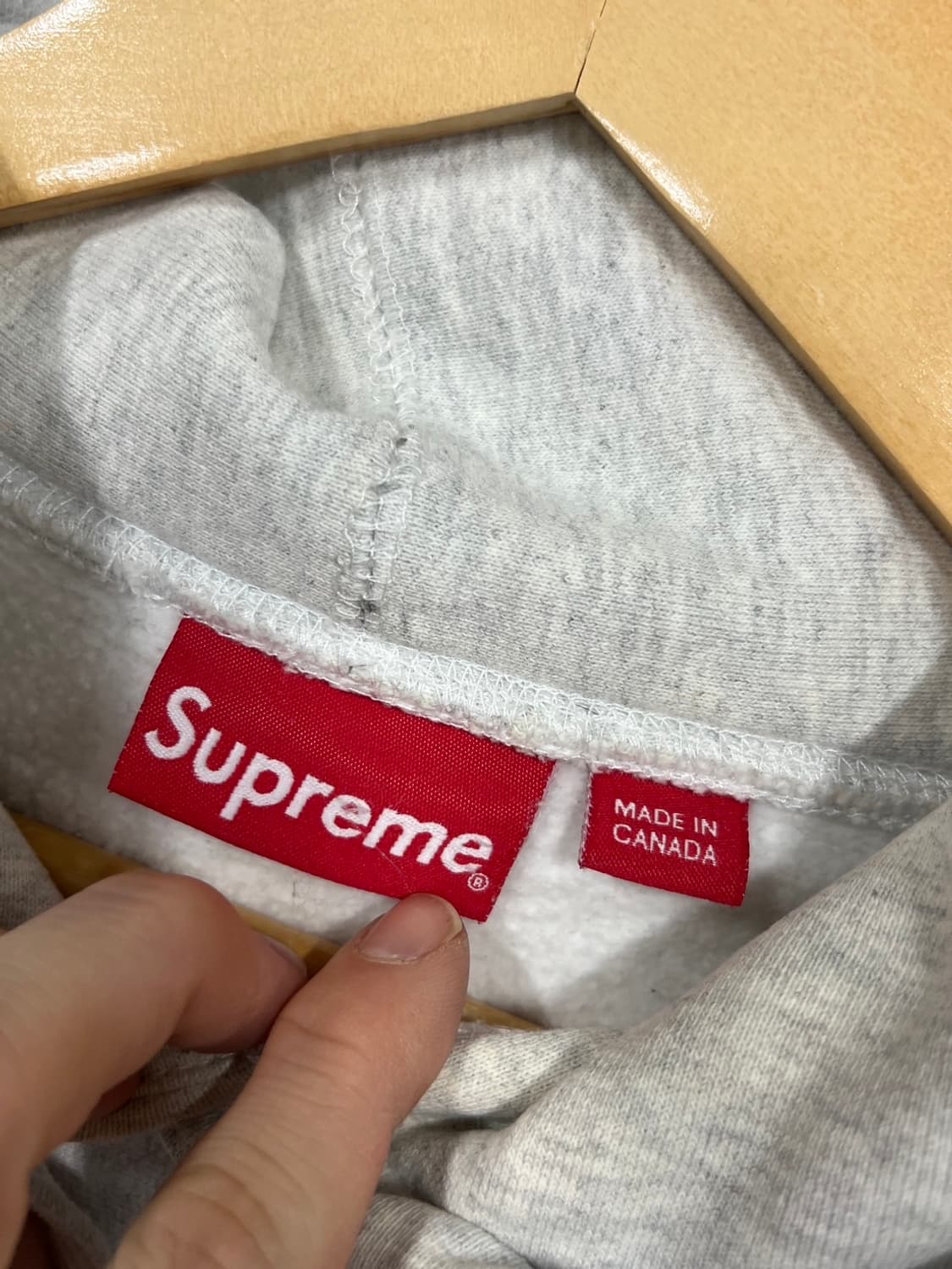 슈프림 인디펜던트 로고 풀오버 후드티 상품이미지5