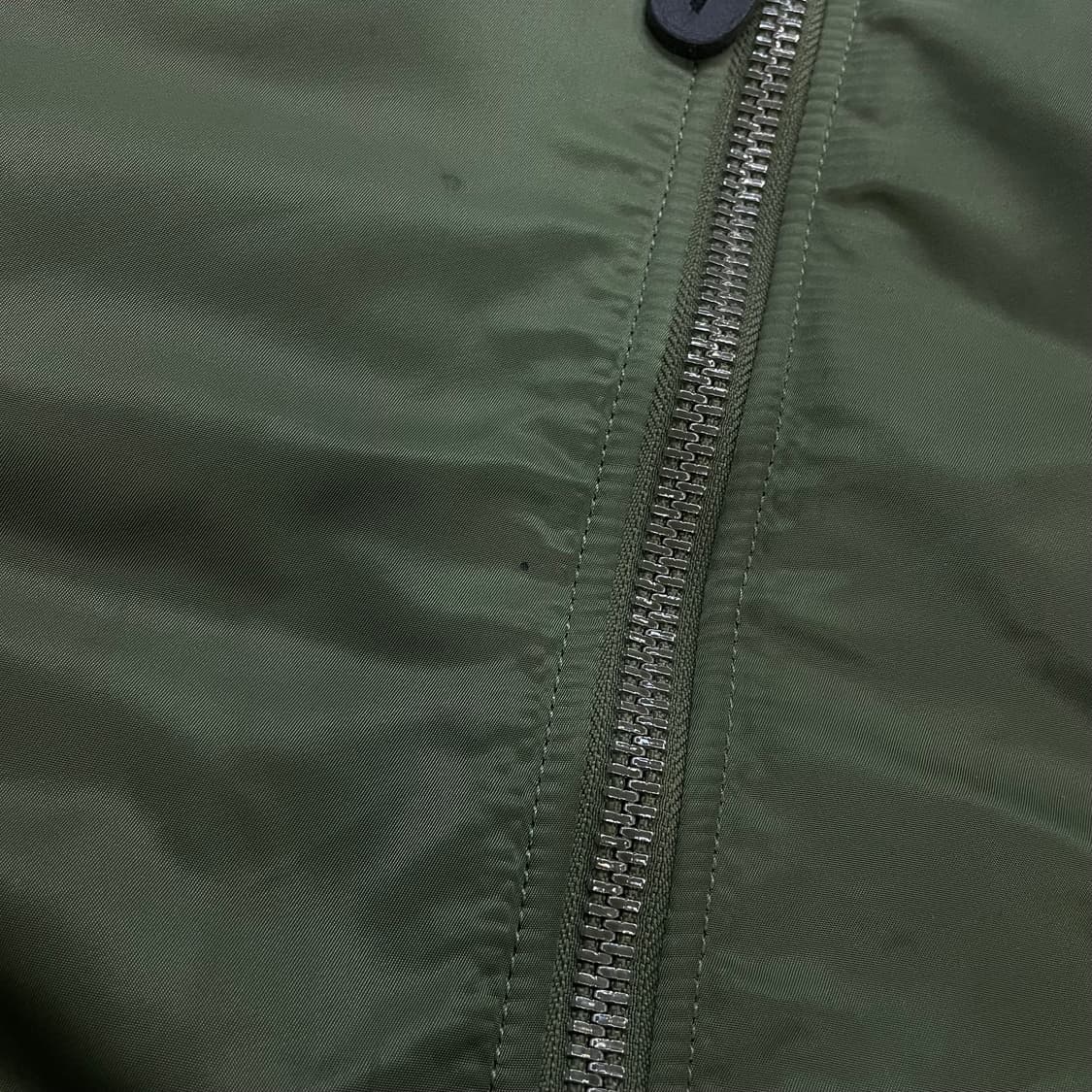 알파인더스트리 ma-1 플라이트 봄버 자켓 카키 상품이미지4