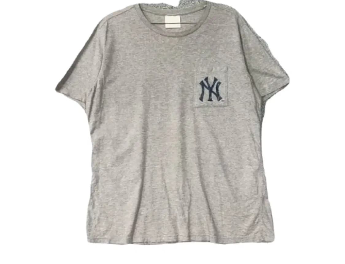 엠엘비 mlb 뉴욕양키즈 로고 포켓 회색 반팔티 상품이미지1
