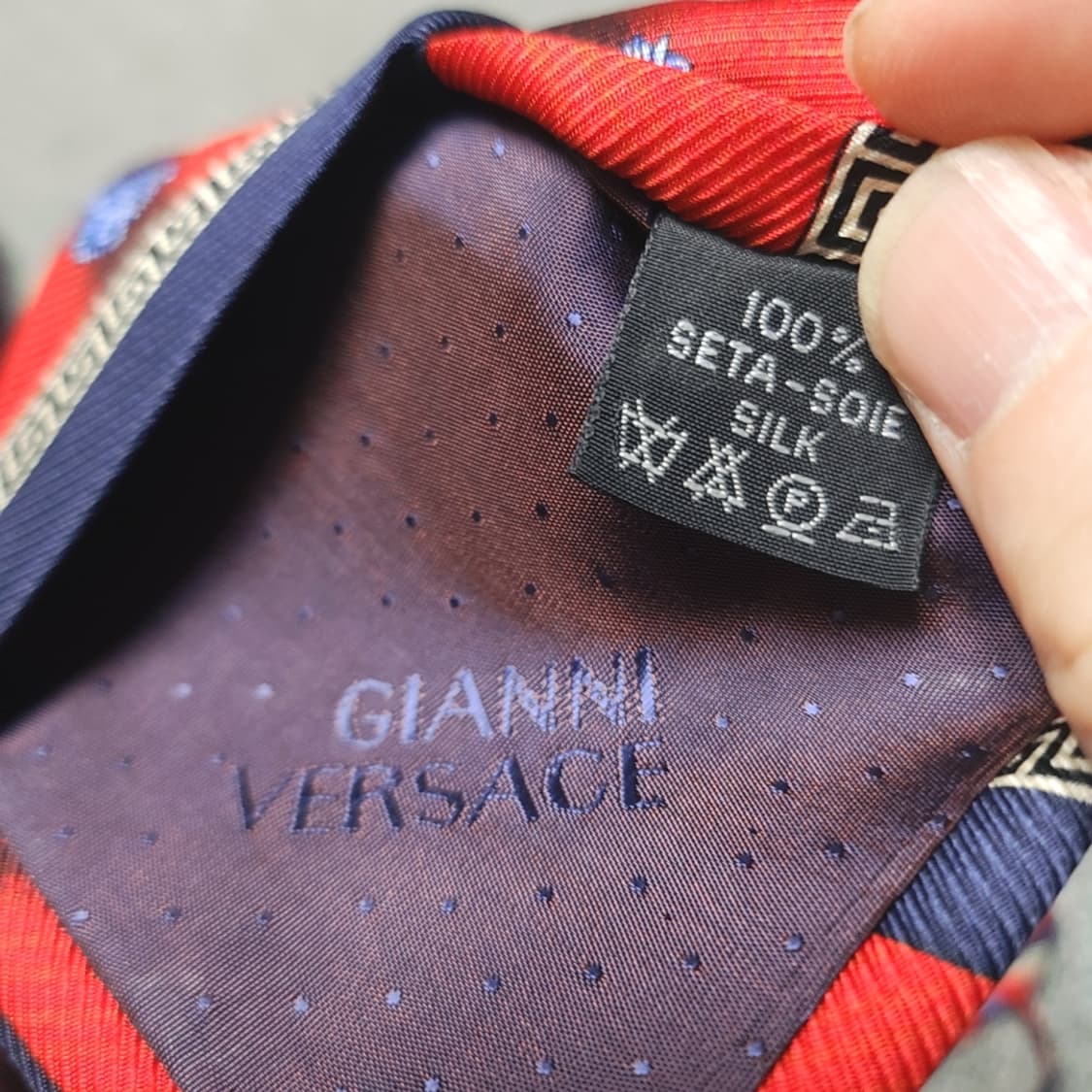 베르사체 메두사 레드 패턴 실크 넥타이 상품이미지4