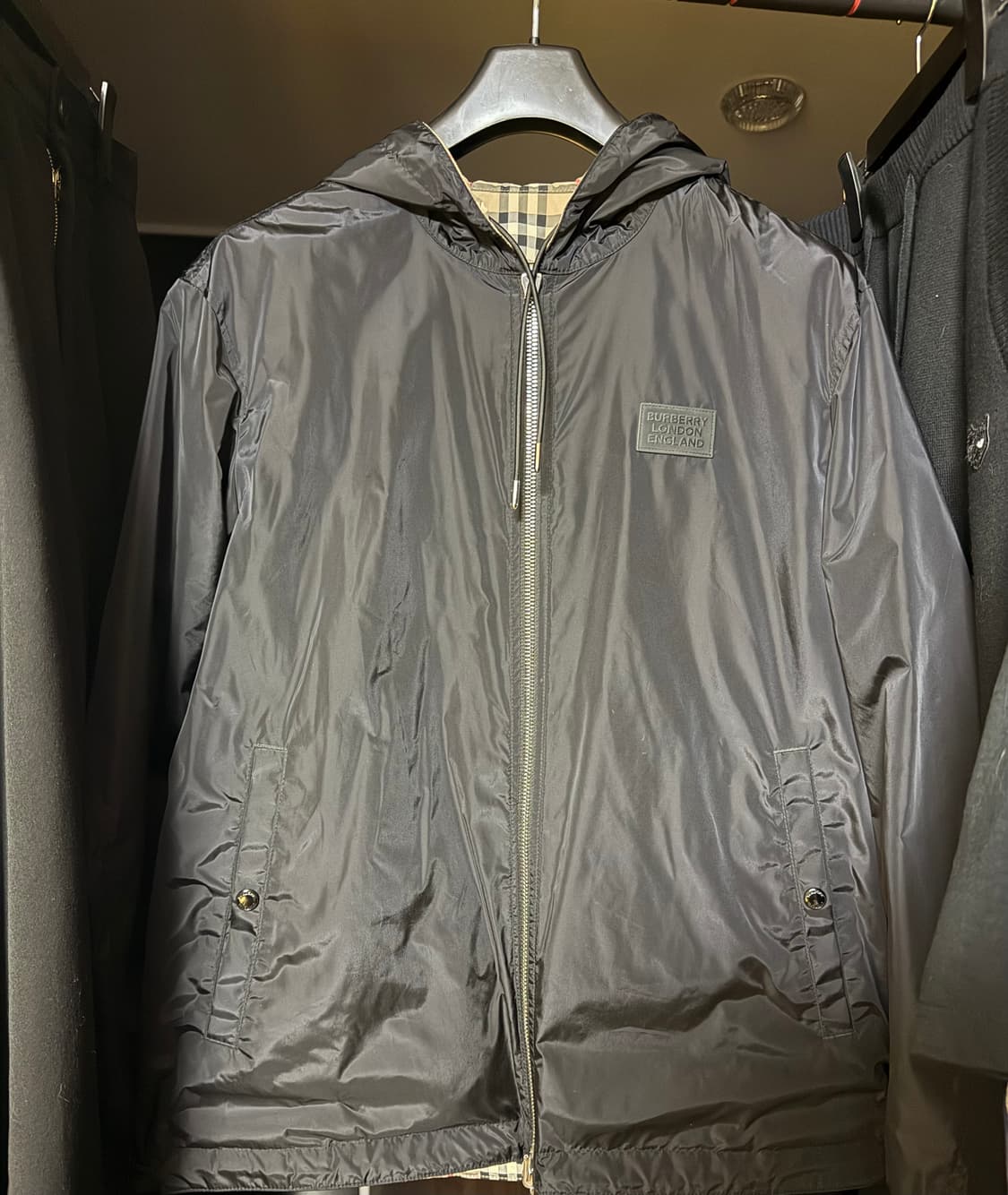 버버리 리버서블 바람막이 상품이미지1