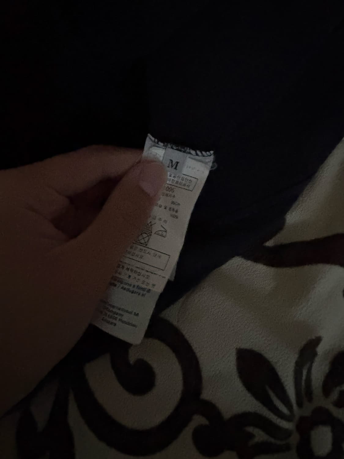 [M] C.P 컴퍼니 롱슬리브 네이비 새상품급 상품이미지4