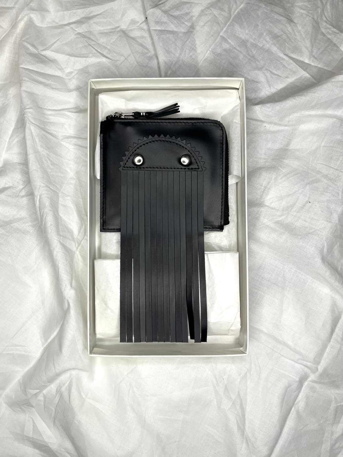 꼼데가르송 블랙 프린지 레더 지퍼 카드 홀더 상품이미지2