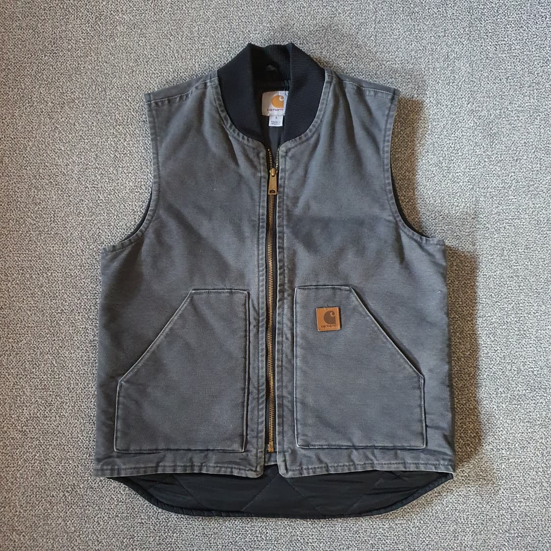 칼하트 샌드스톤 아틱 퀼트 안감 조끼 상품이미지1