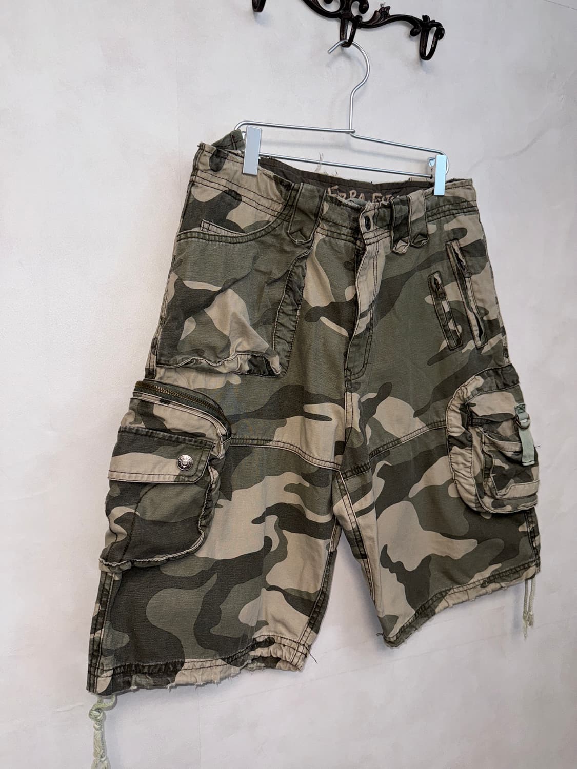 Mute khaki multi pocket half cargo pants 상품이미지2