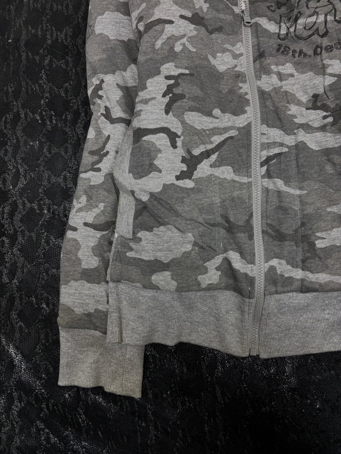 “Vintage” Grey Camo& Fleece reversible Z 상품이미지3