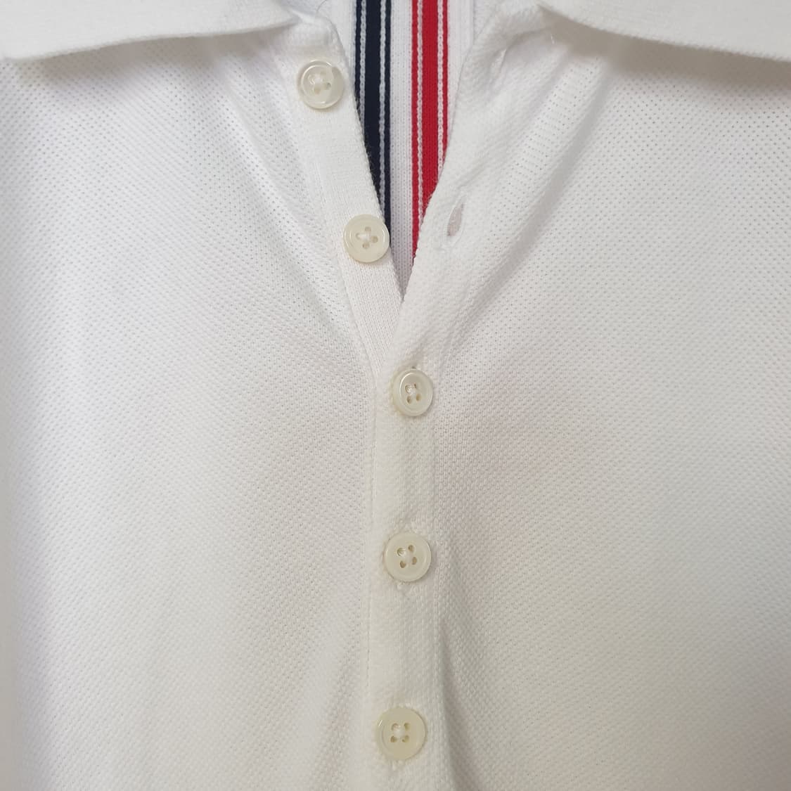 명품 톰브라운 화이트 클래식 피케 백스트라이프 폴로 티셔츠 폴로티 피케티 상품이미지4
