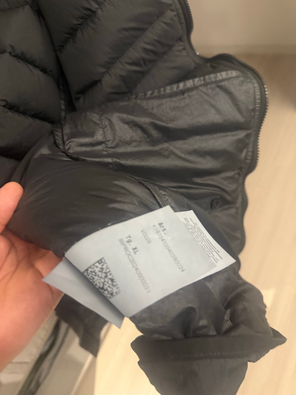 25ss 스톤아일랜드 룸우븐 경량패딩 XL 상품이미지2