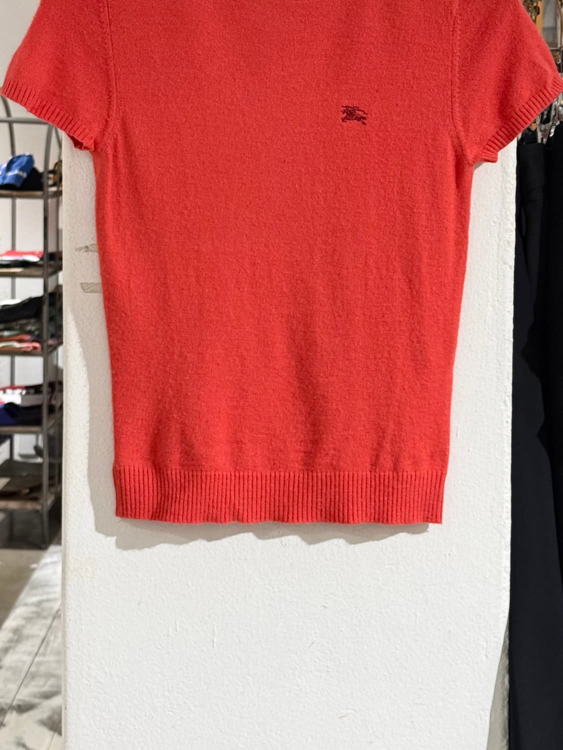 버버리 블루라벨 레드 로고 자수 하프 슬리브 니트 상품이미지5