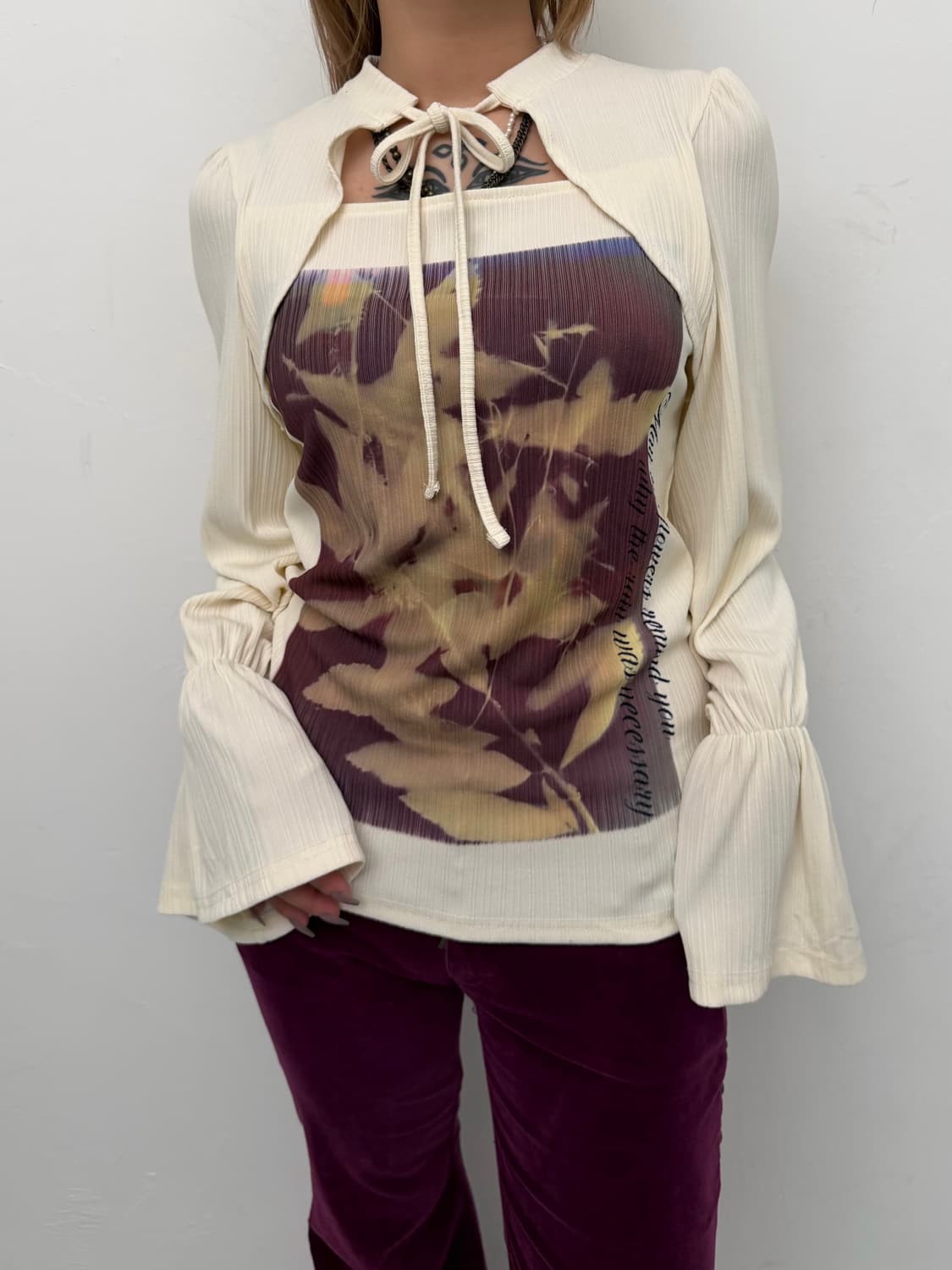 레이어드 리본 그래픽 탑  상품이미지2