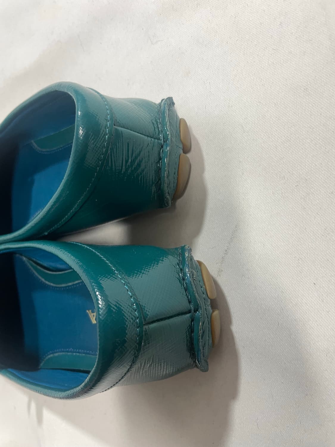 프라다 에나멜 리본 드라이빙 로퍼 상품이미지6