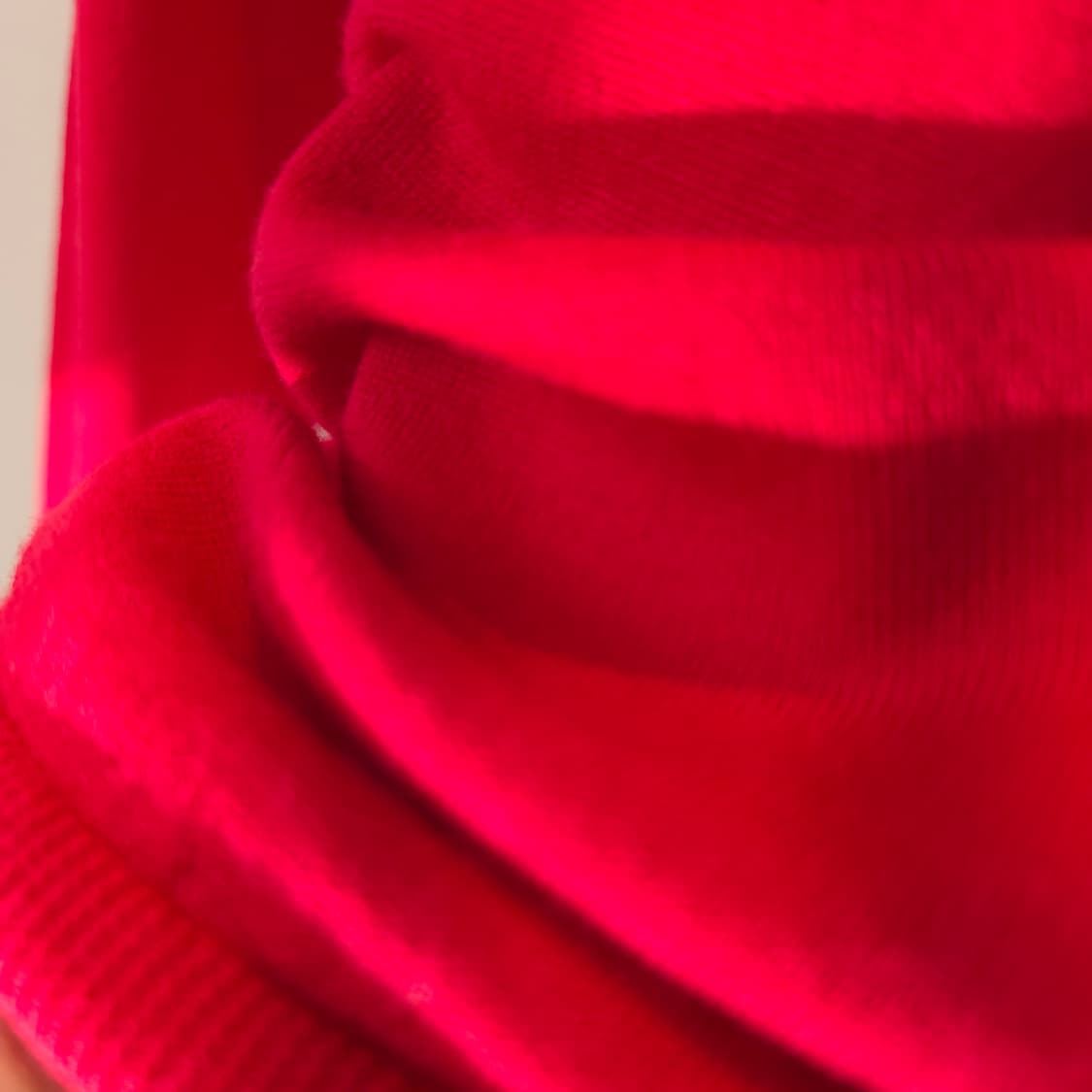 재팬 유니클로 체리 레드 울 100 크루넥 니트  상품이미지7