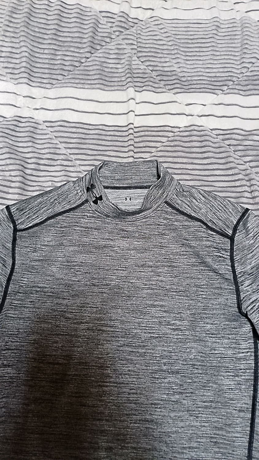 언더아머 약기모 컴프레션 95 가슴42 기장66 상품이미지2