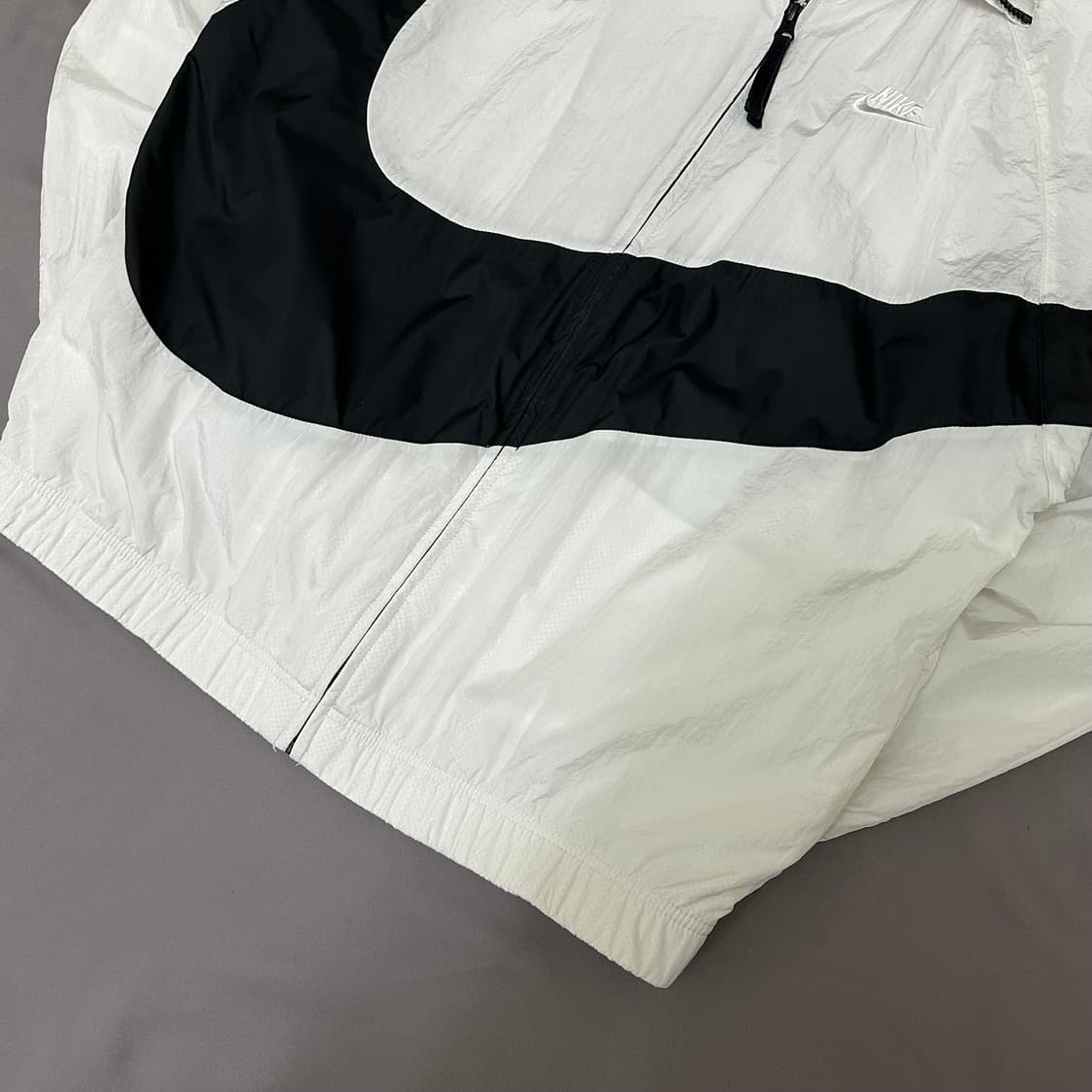 나이키 올드스쿨 빅스우시 화이트 바람막이 L 상품이미지5