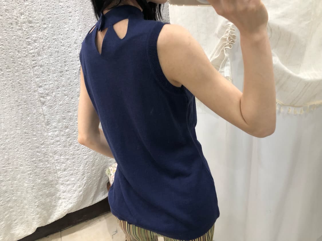 hole detail sleeveless knit 상품이미지7