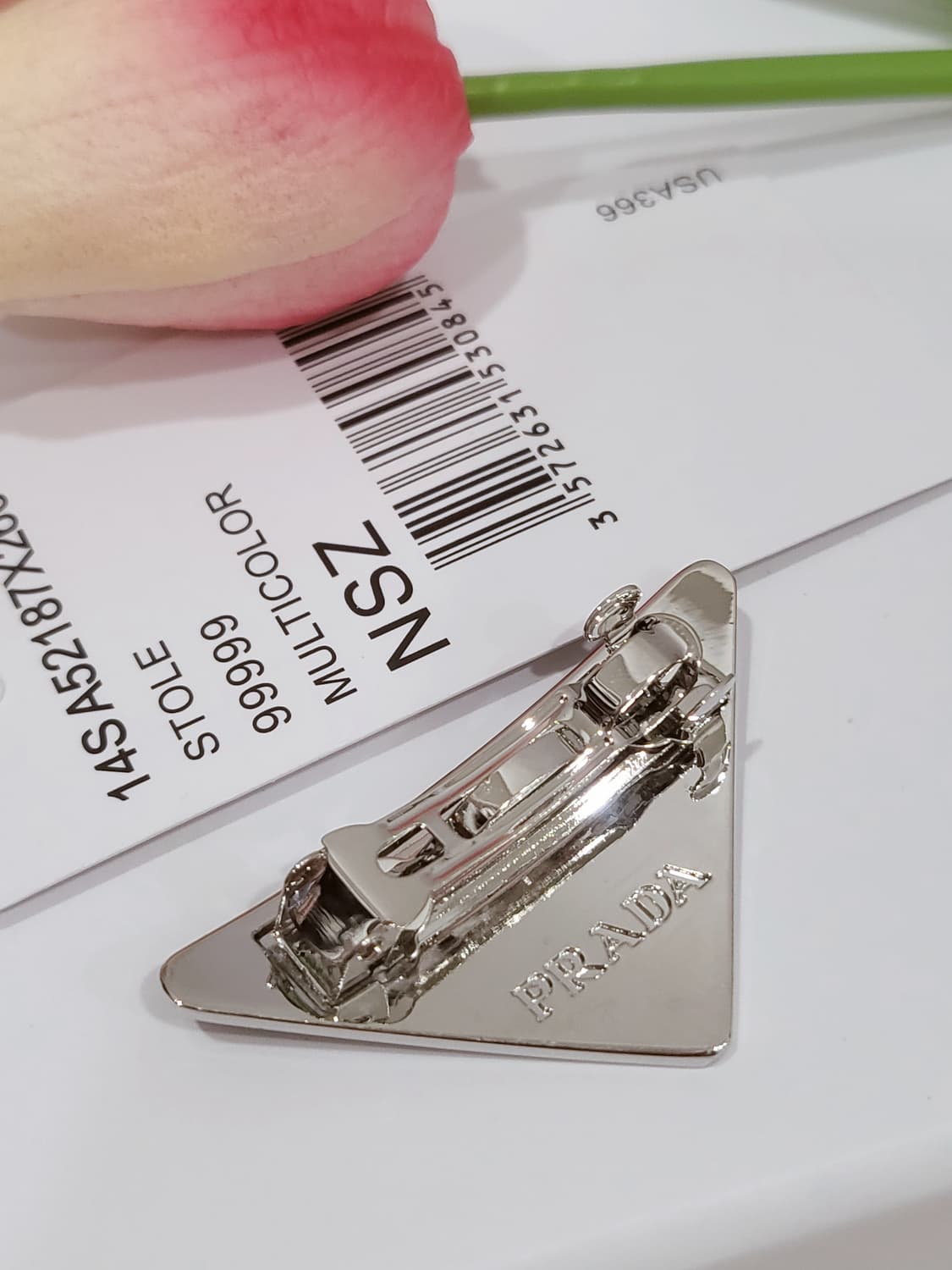 프라다 미니 블랙 헤어핀 업사이클링 상품이미지3