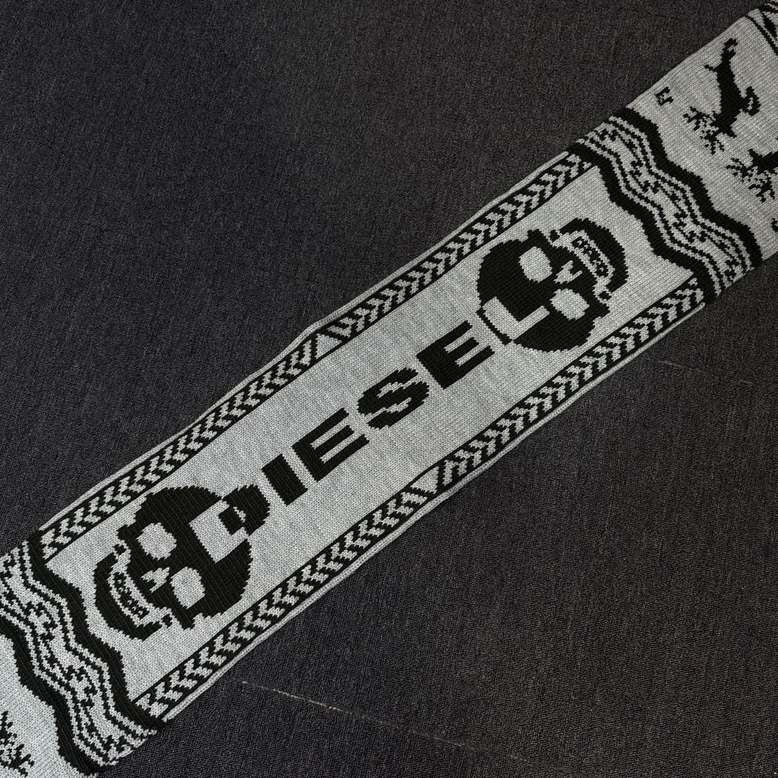 디젤 스컬 니트짜임 목도리 상품이미지4