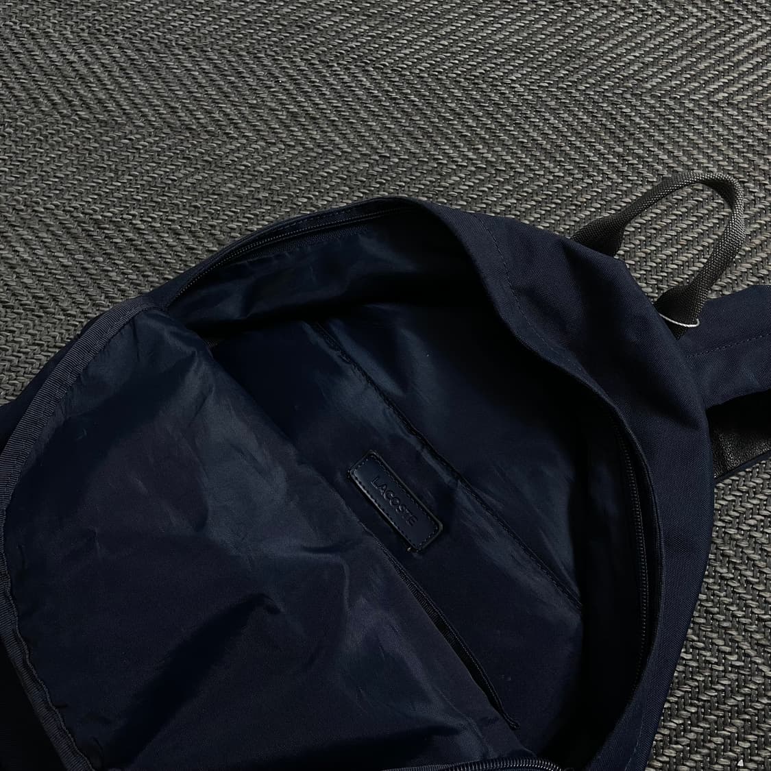 라코스테 자수로고 미니멀 포켓 백팩o 4106 상품이미지4