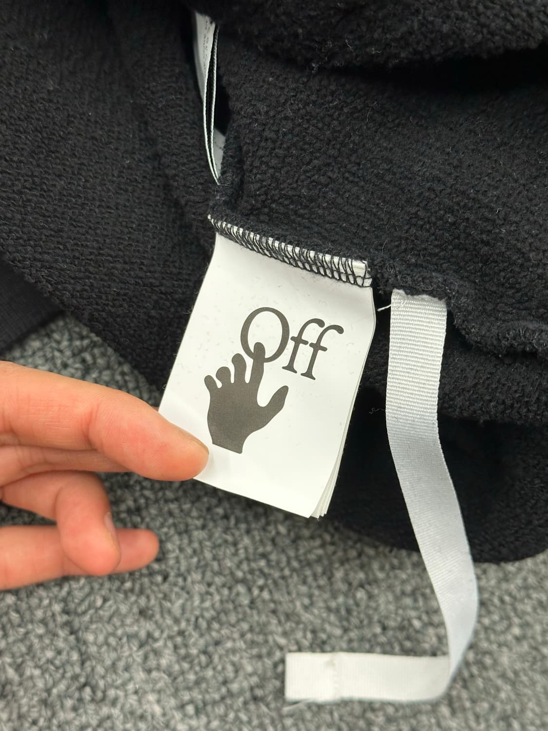 XL)오프화이트 카라바조 블랙 기모 후디 상품이미지5