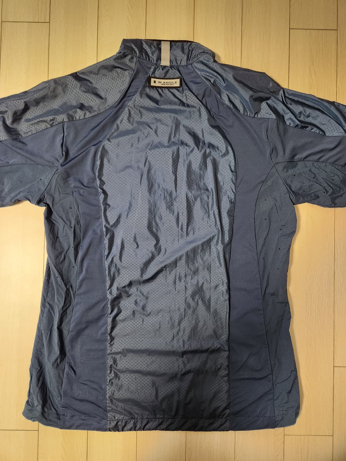 와이드앵글 골프 경량 네이비 바람막이 사이즈105

어깨 로고 닳음(사진 상품이미지8