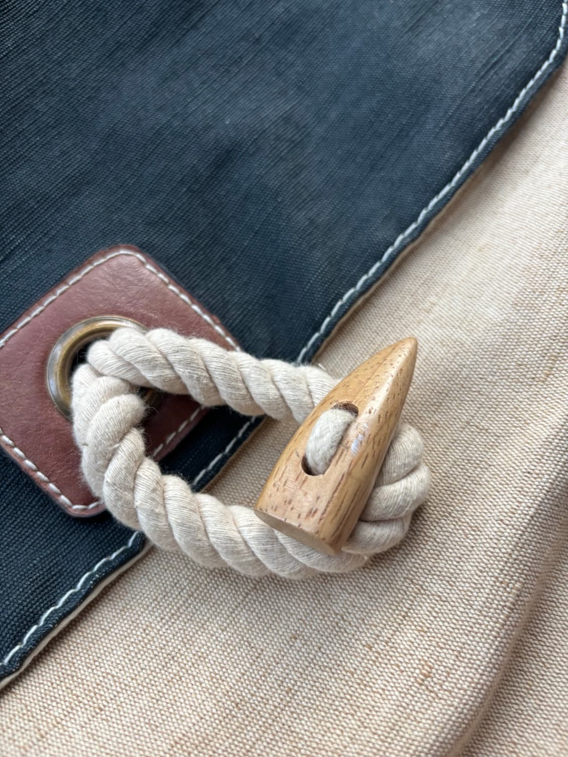 Gap 크로스백  상품이미지2