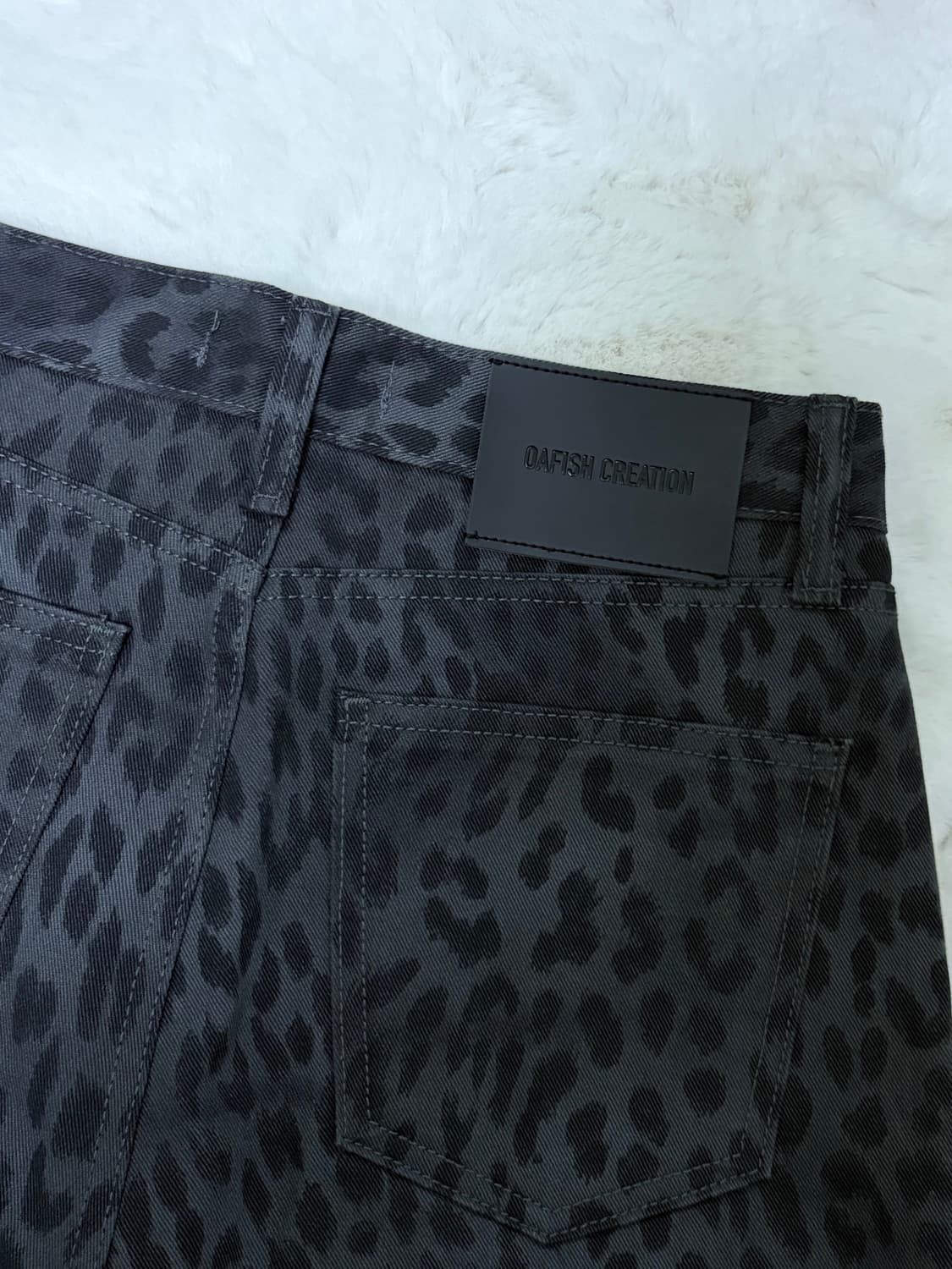 오피쉬 WIDE LEOPARD PANTS, CHARCOAL 상품이미지4
