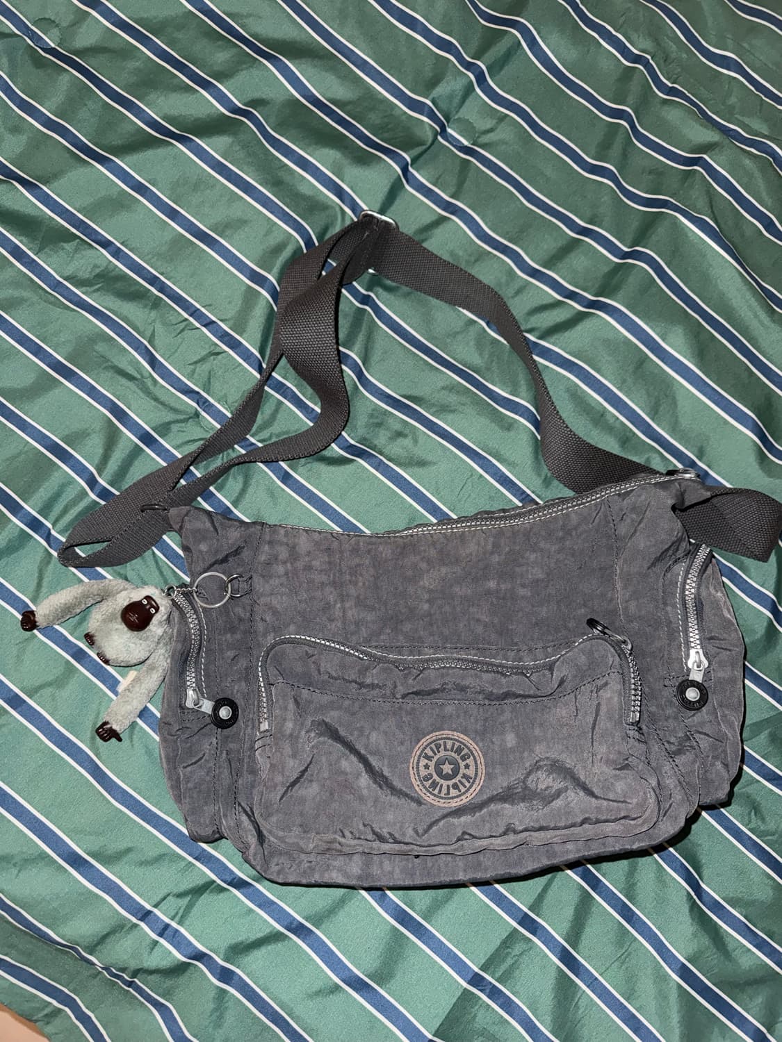 키플링 그레이 크로스백 상품이미지2