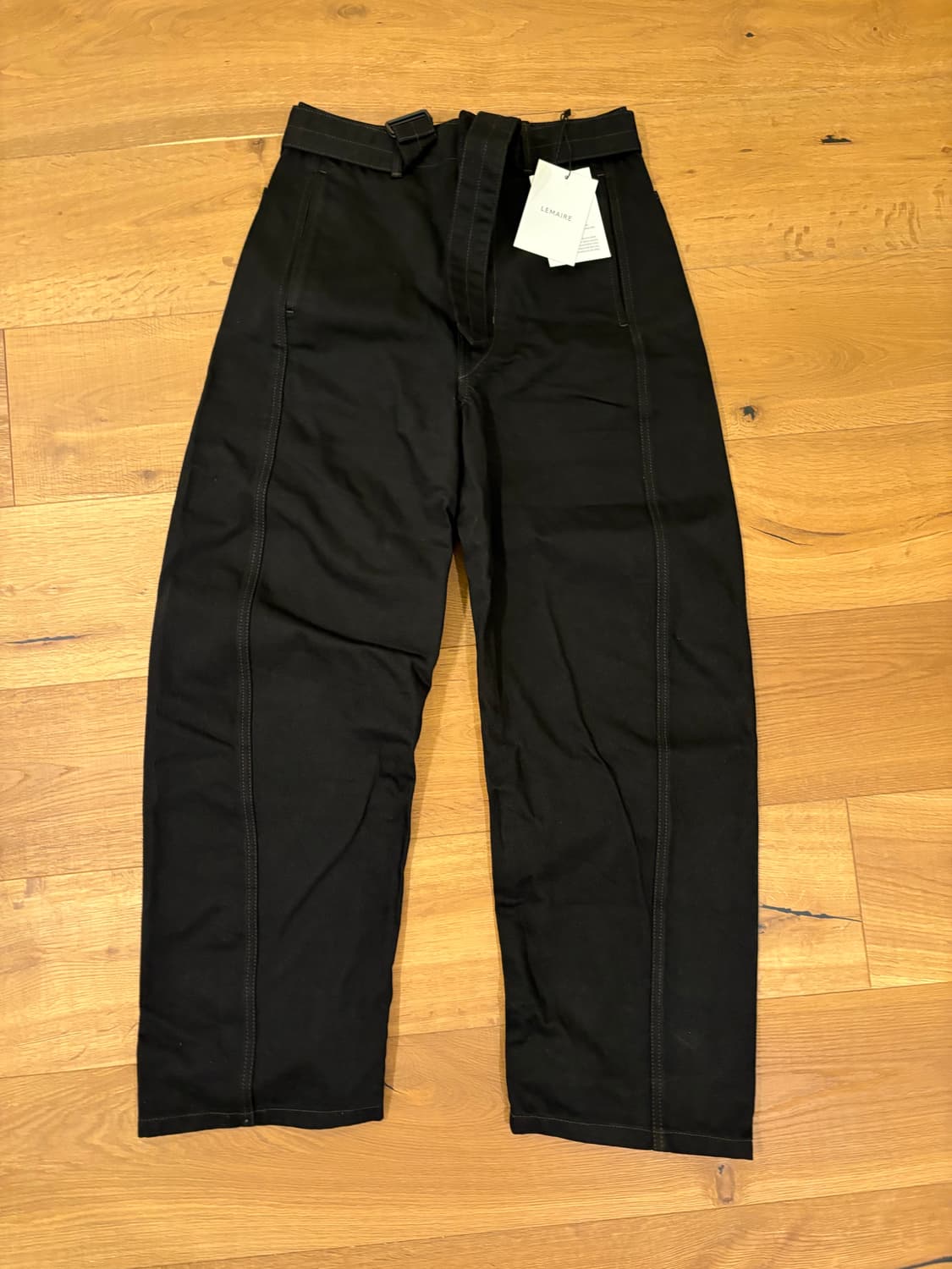 새상품) Lemaire 25FW twisted belted pants 르 상품이미지2