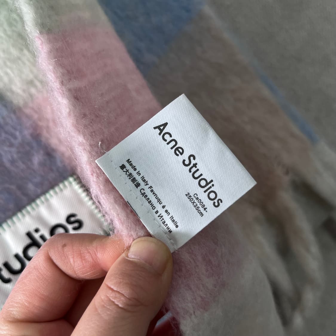 아크네스튜디오 모헤어 머플러 상품이미지4