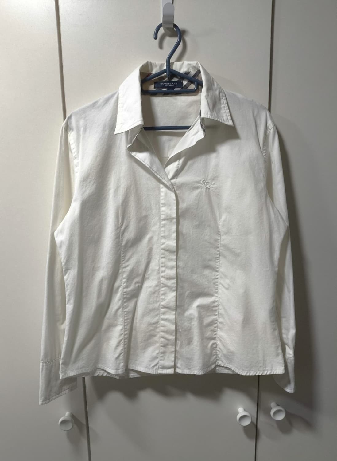 버버리 오픈 카라 셔츠 블라우스 상품이미지1