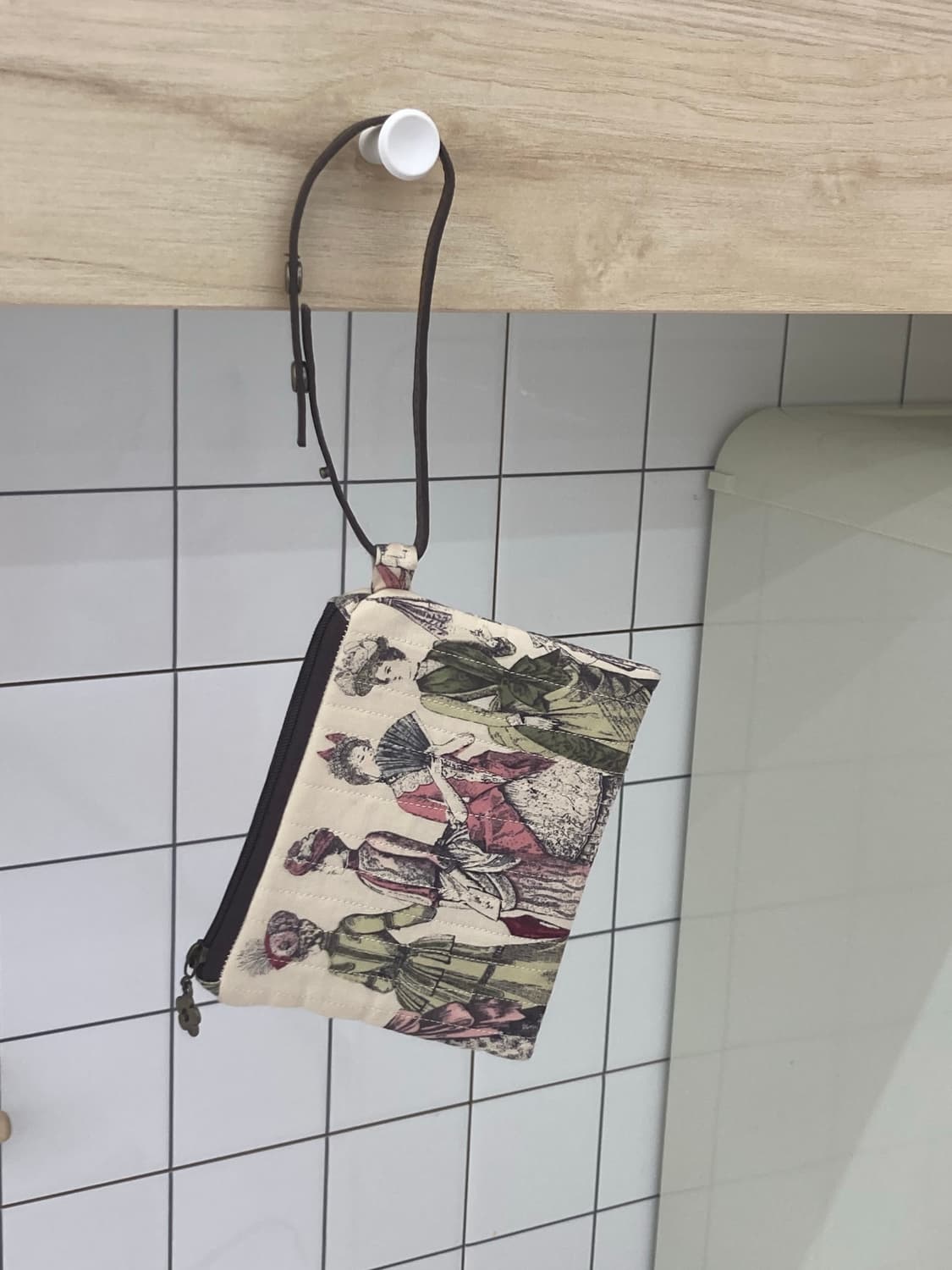 빈티지 패션 일러스트 사각 파우치 상품이미지2