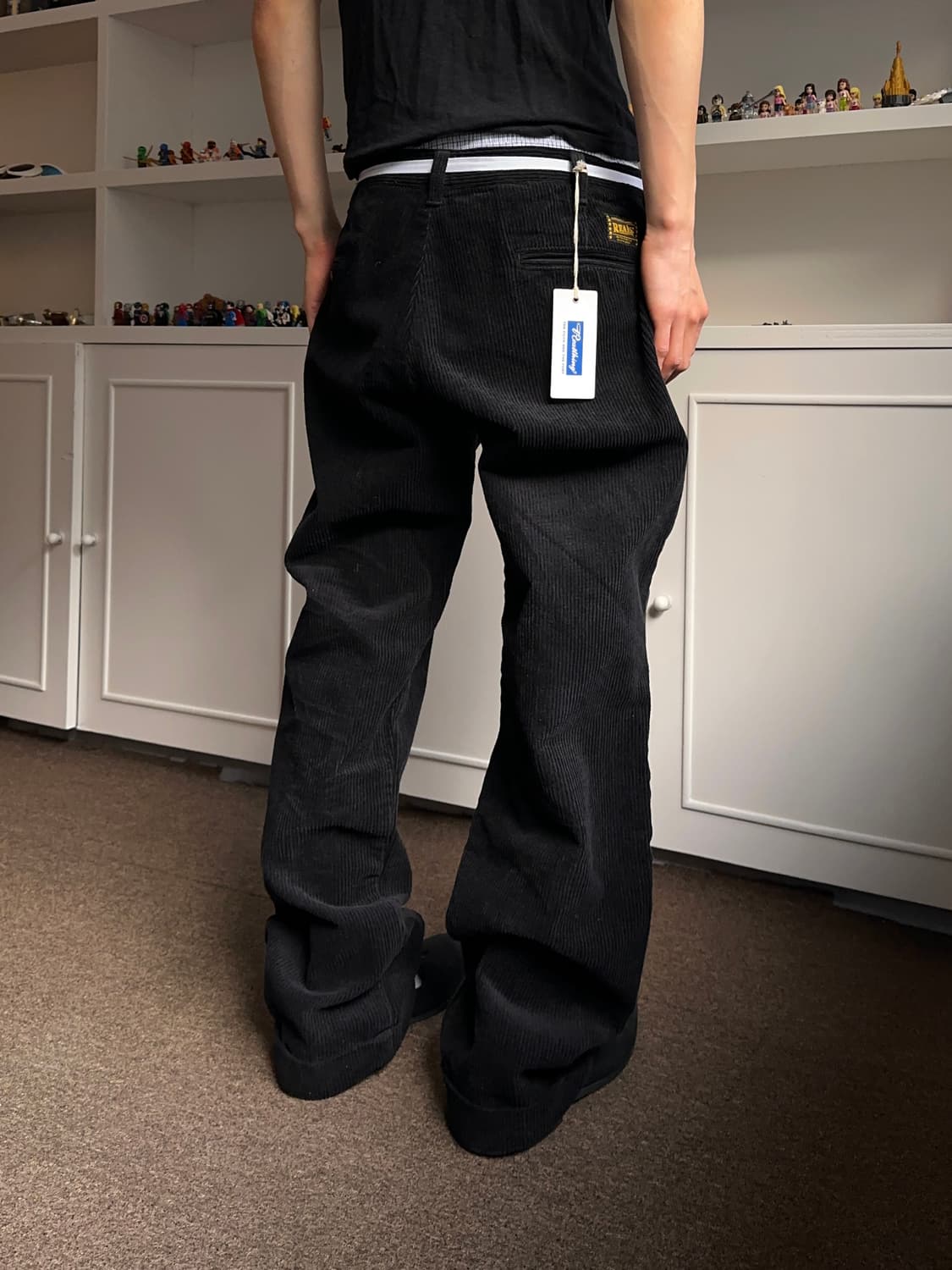 RealThings 코듀로이 테이퍼드 트라우저 상품이미지1