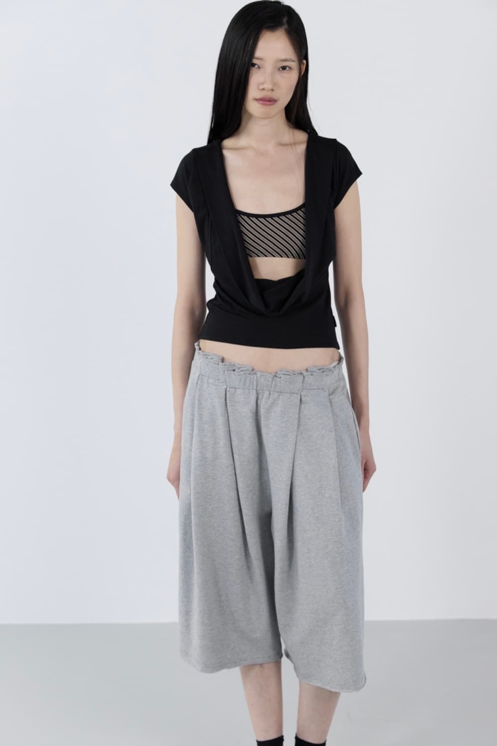 세릭 드레이프 백리스 탑 cerric draped backless top 상품이미지5