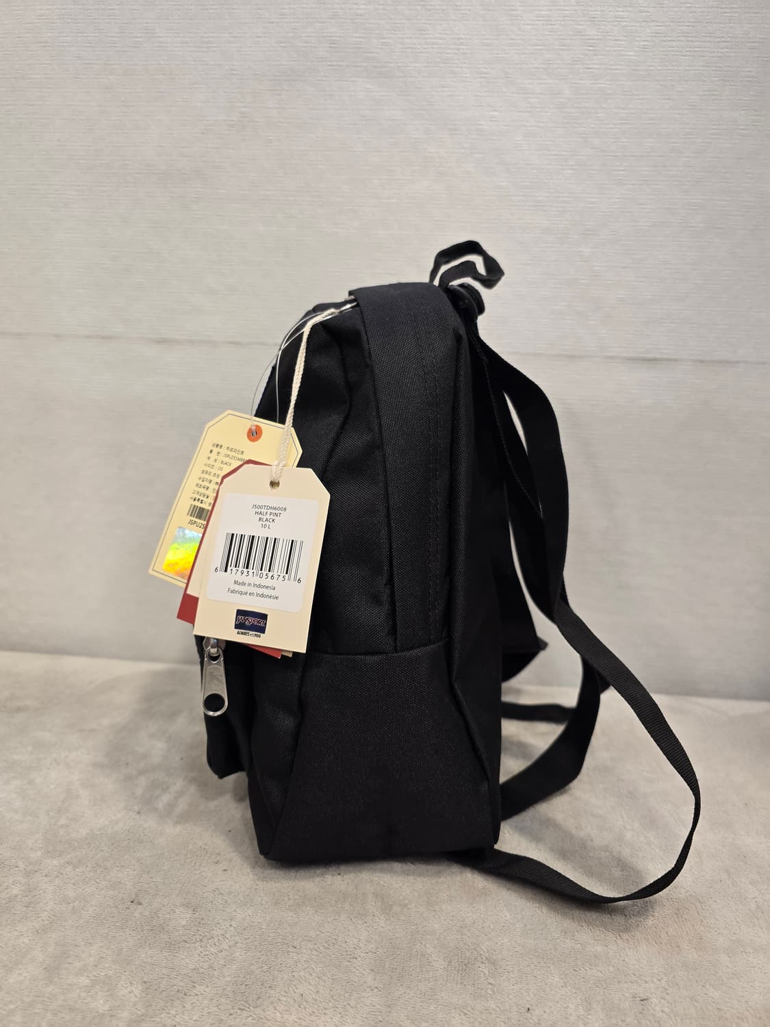새상품)  잔스포츠 하프파인트 미니 백팩 블랙 상품이미지4
