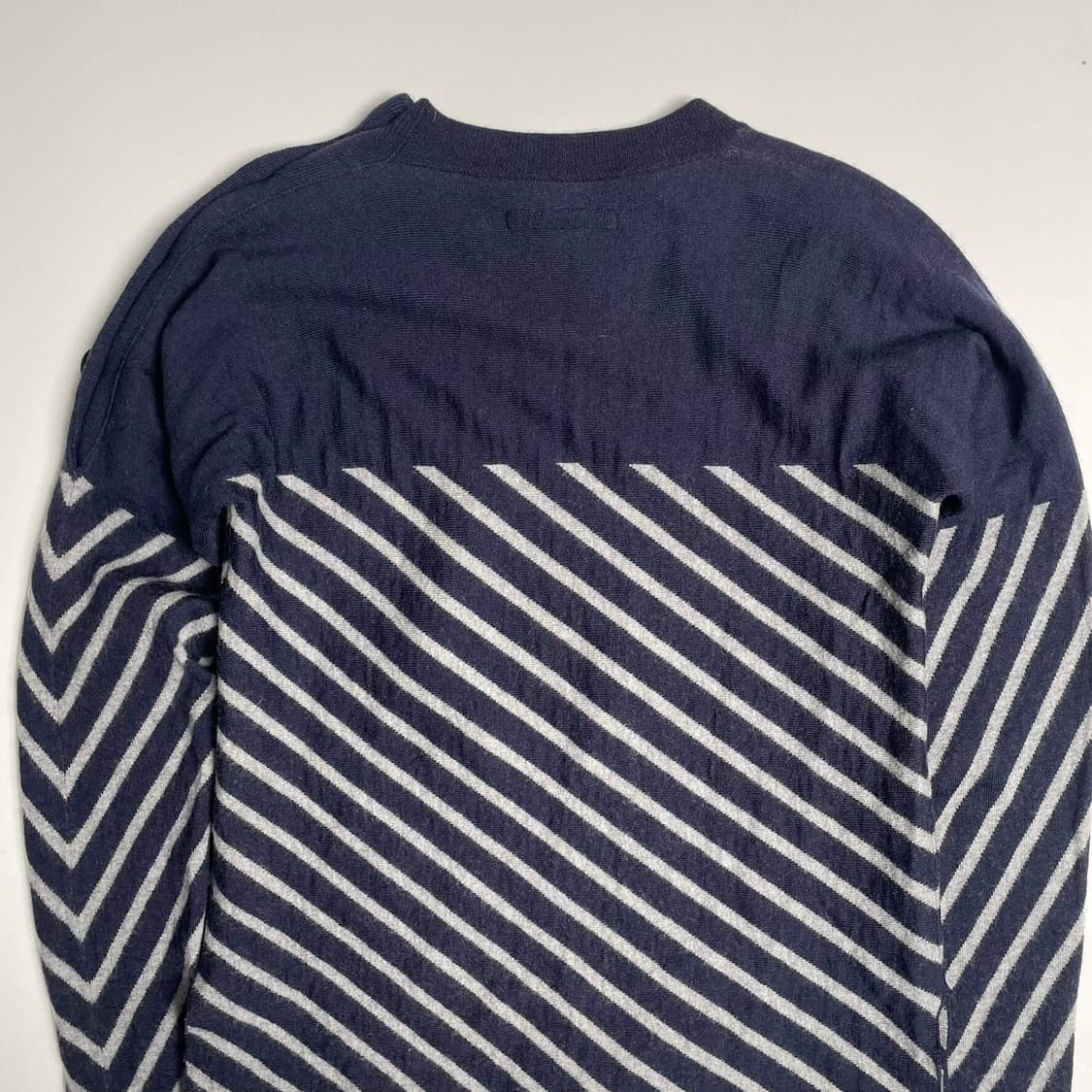장폴고티에 네이비 버튼 스트라이프 니트 (italy)   상품이미지8