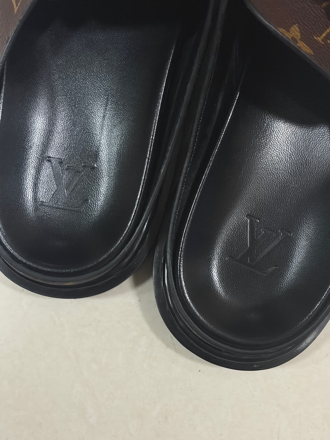 루이비통 이지 뮬 255 상품이미지3