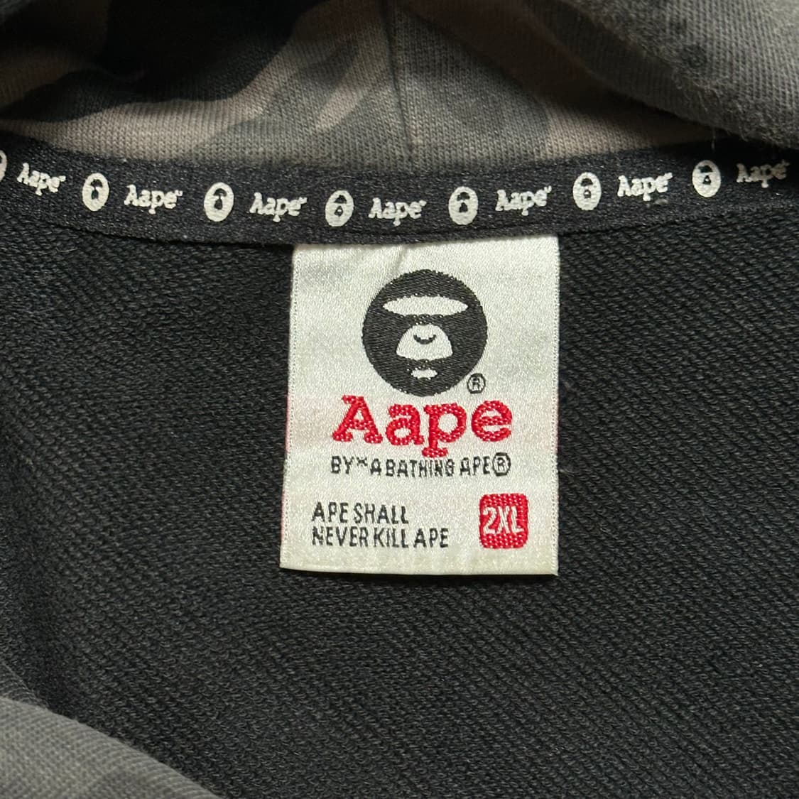 2XL 에이프 베이프 골드 로고 블랙 후드티 상품이미지4
