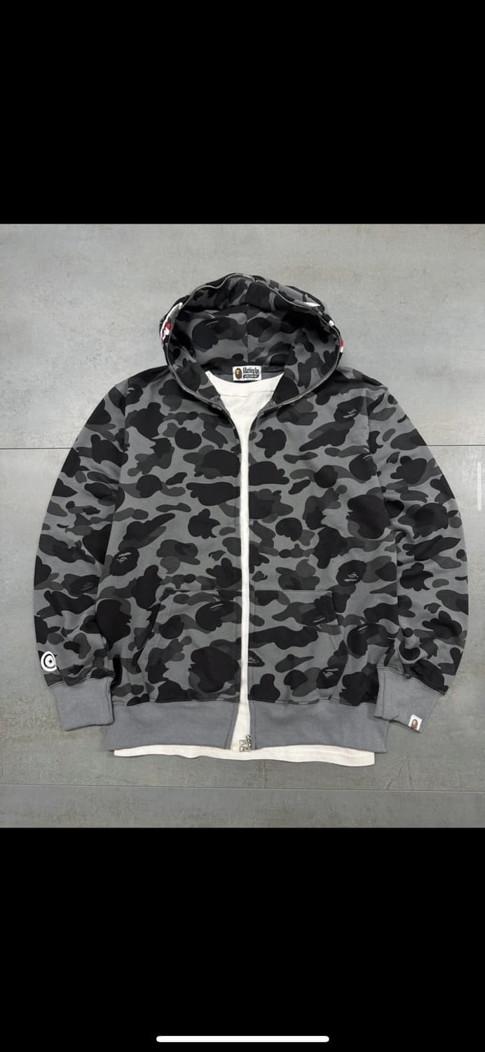 베이프 샤크 후드집업 상품이미지1