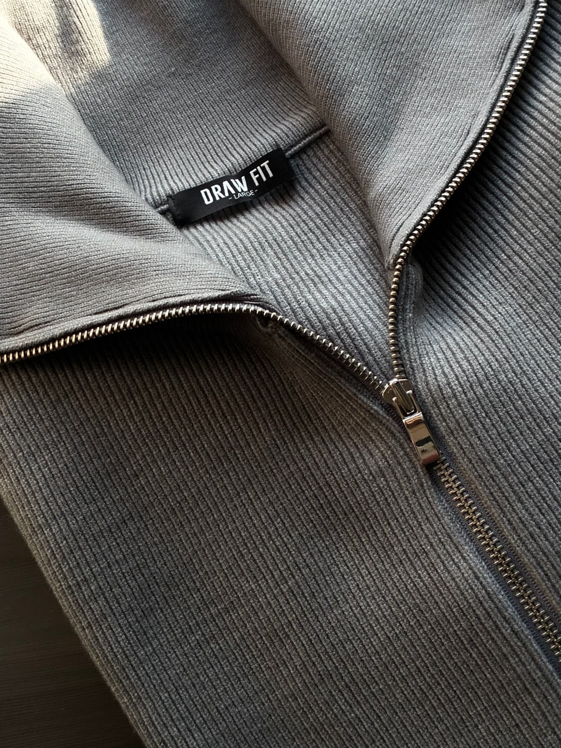 (L) 드로우핏 오버사이즈 PBT 투웨이 풀집업 니트 [GREY] 판매 상품이미지9