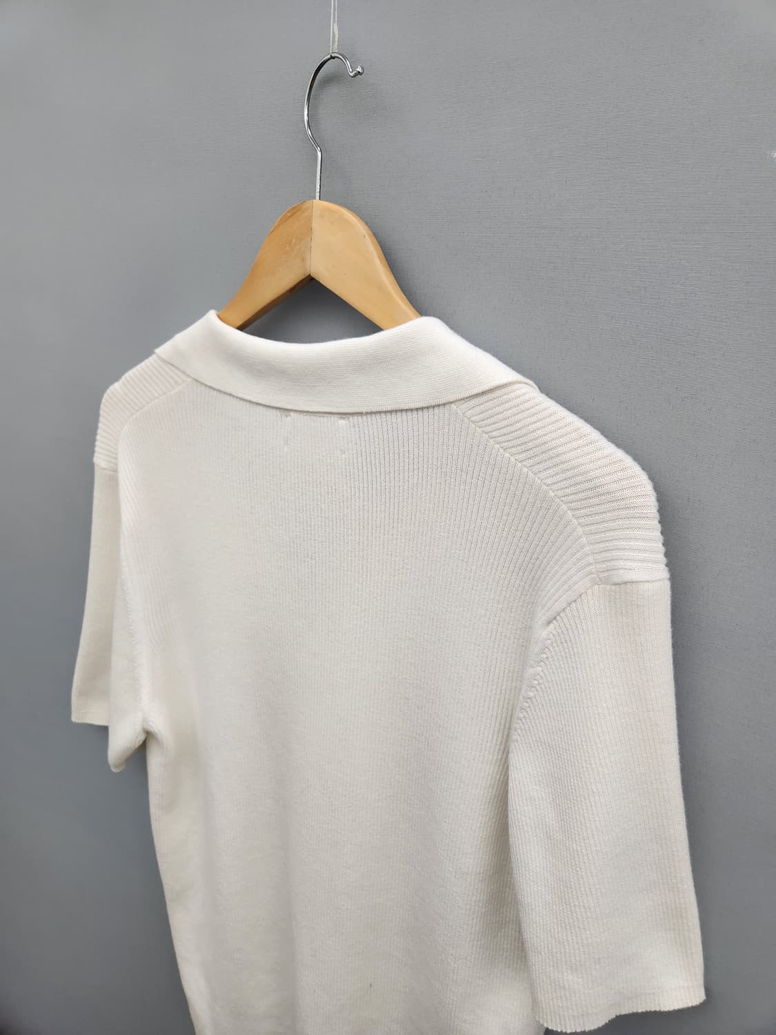 산드로 오픈카라 립 폴로 니트 티셔츠 상품이미지6