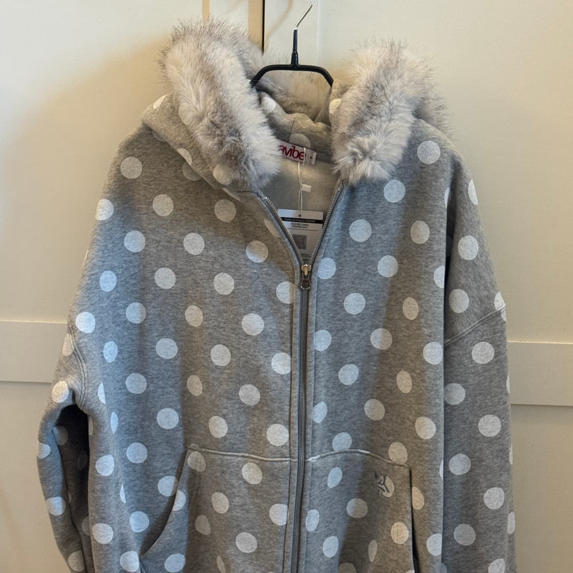 [새상품]잇자바이브 도트 윙스 퍼 후드집업 상품이미지6