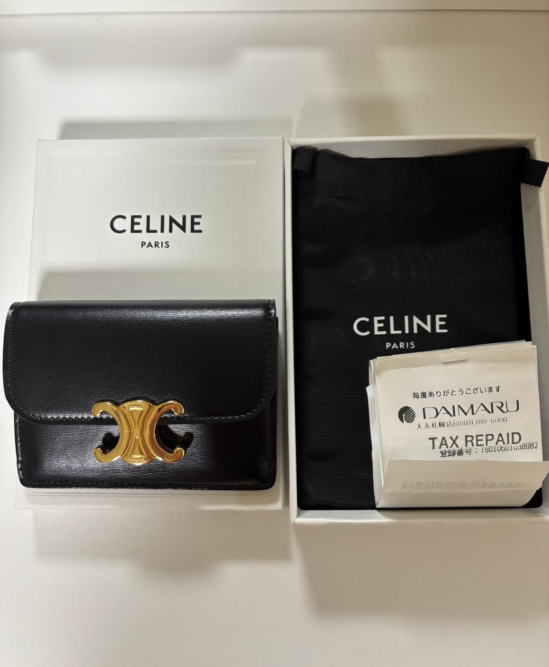 셀린느 트리옹프 플랩 카드지갑 BLACK(풀박) 상품이미지2