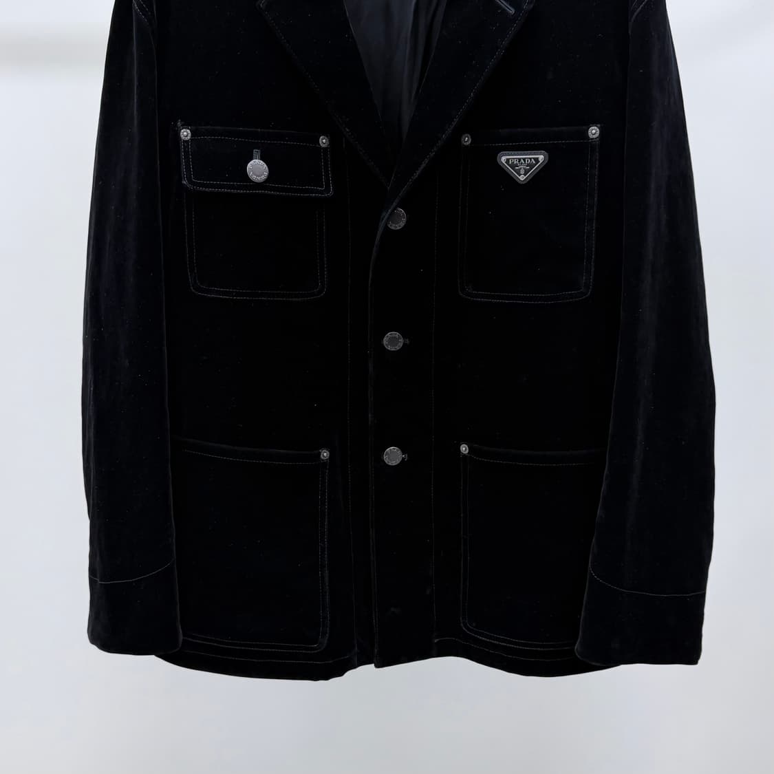 [S+급/56] 프라다 벨벳 데님 블루종 자켓 블랙 상품이미지4